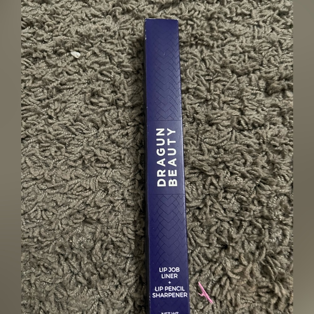 NWT dragon beauty lip liner & sharper